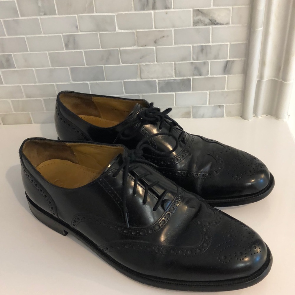 Cole Haan men’s dress shoes black 10 wingtips
